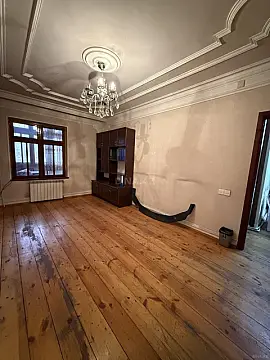 Kirayə verilir 2 otaqlı mənzil 75 m²