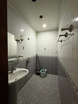 Kirayə verilir 2 otaqlı mənzil 75 m²