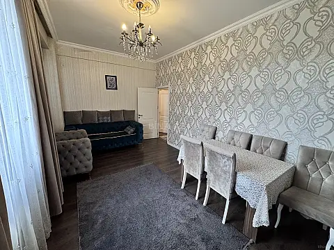 Satılır 3 otaqlı mənzil 83 m²