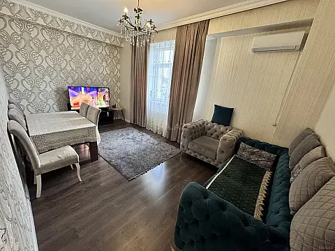 Satılır 3 otaqlı mənzil 83 m²