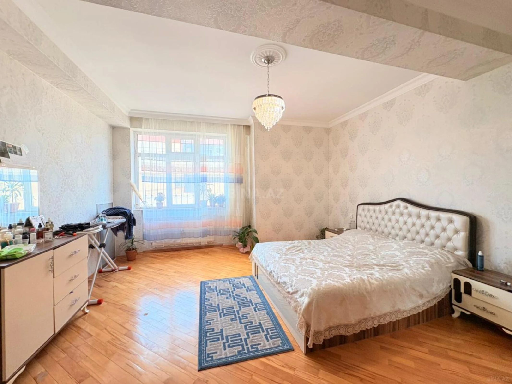 Satılır 2 otaqlı mənzil 102 m²