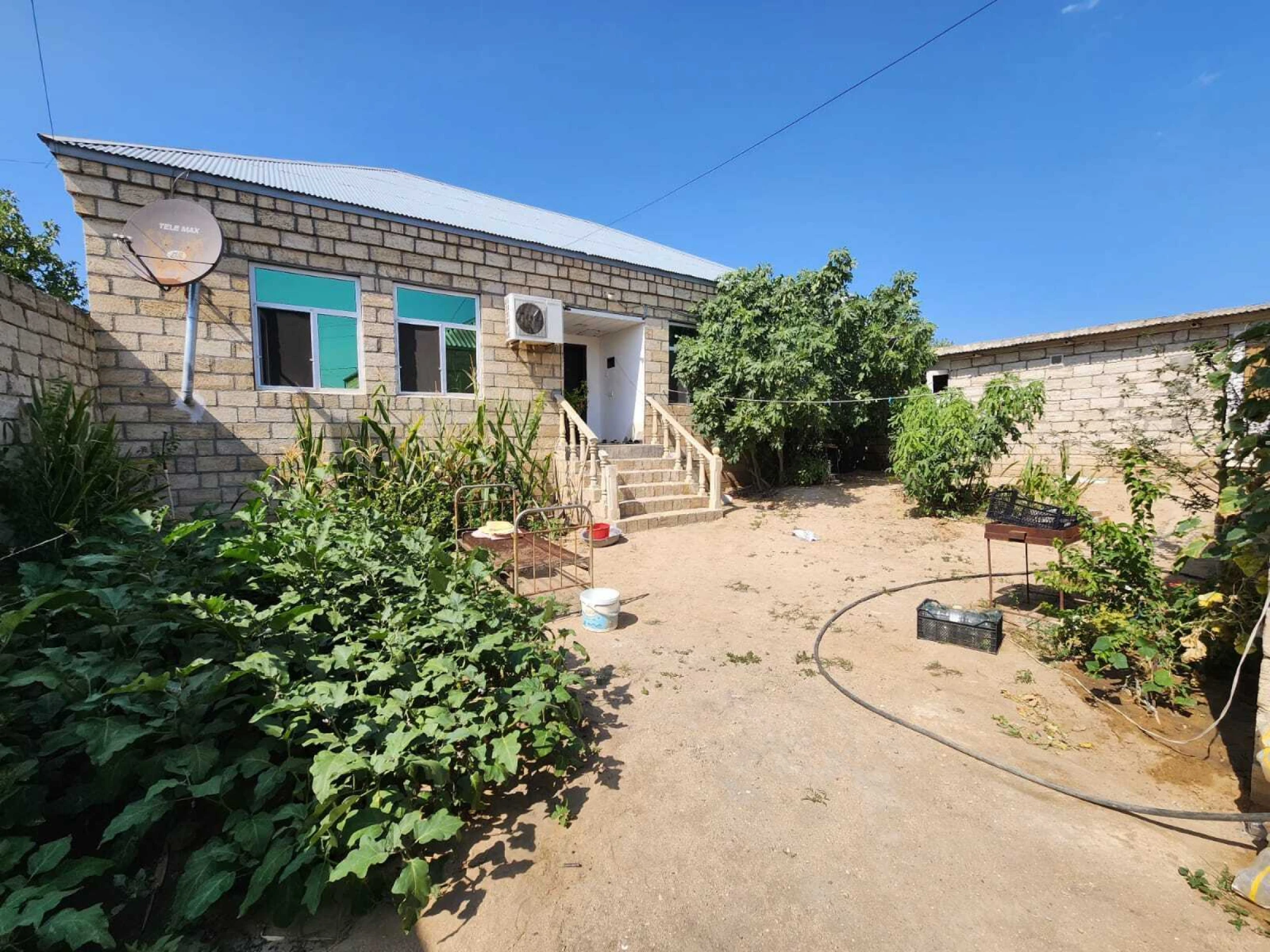 Satılır 4 otaqlı həyət evi 170 m²