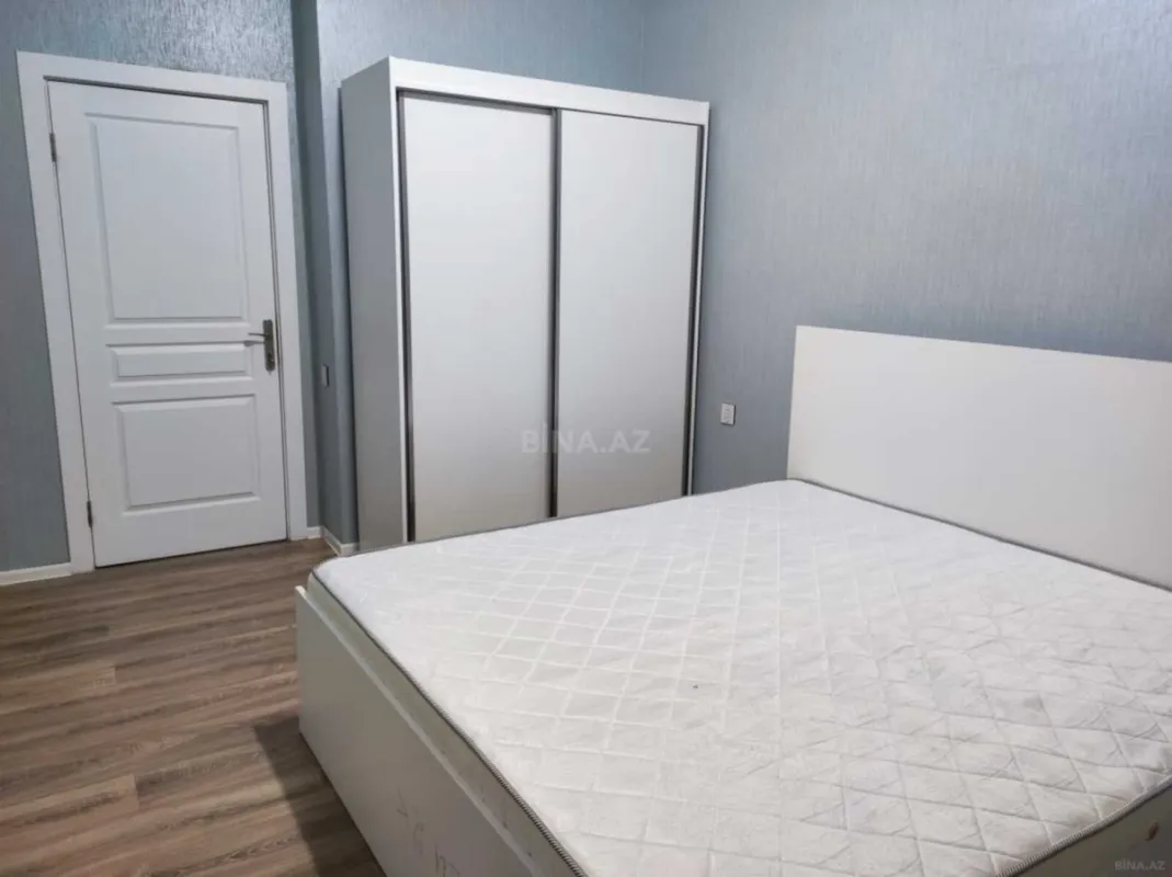 Satılır 4 otaqlı mənzil 110 m²