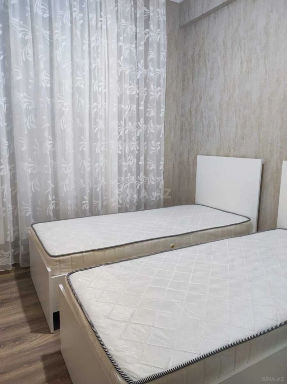 Satılır 4 otaqlı mənzil 110 m²