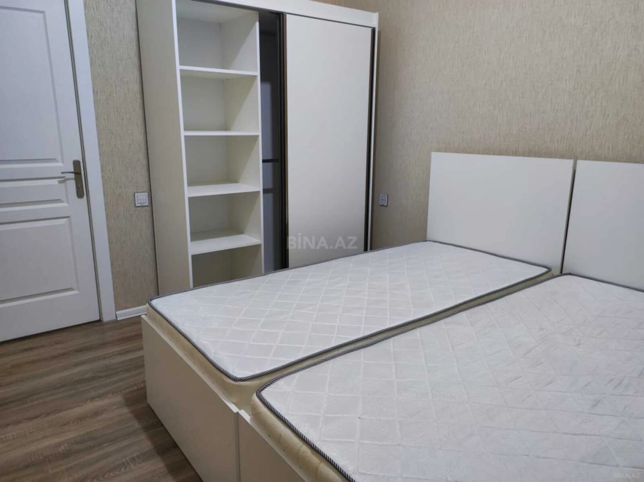Satılır 4 otaqlı mənzil 110 m²
