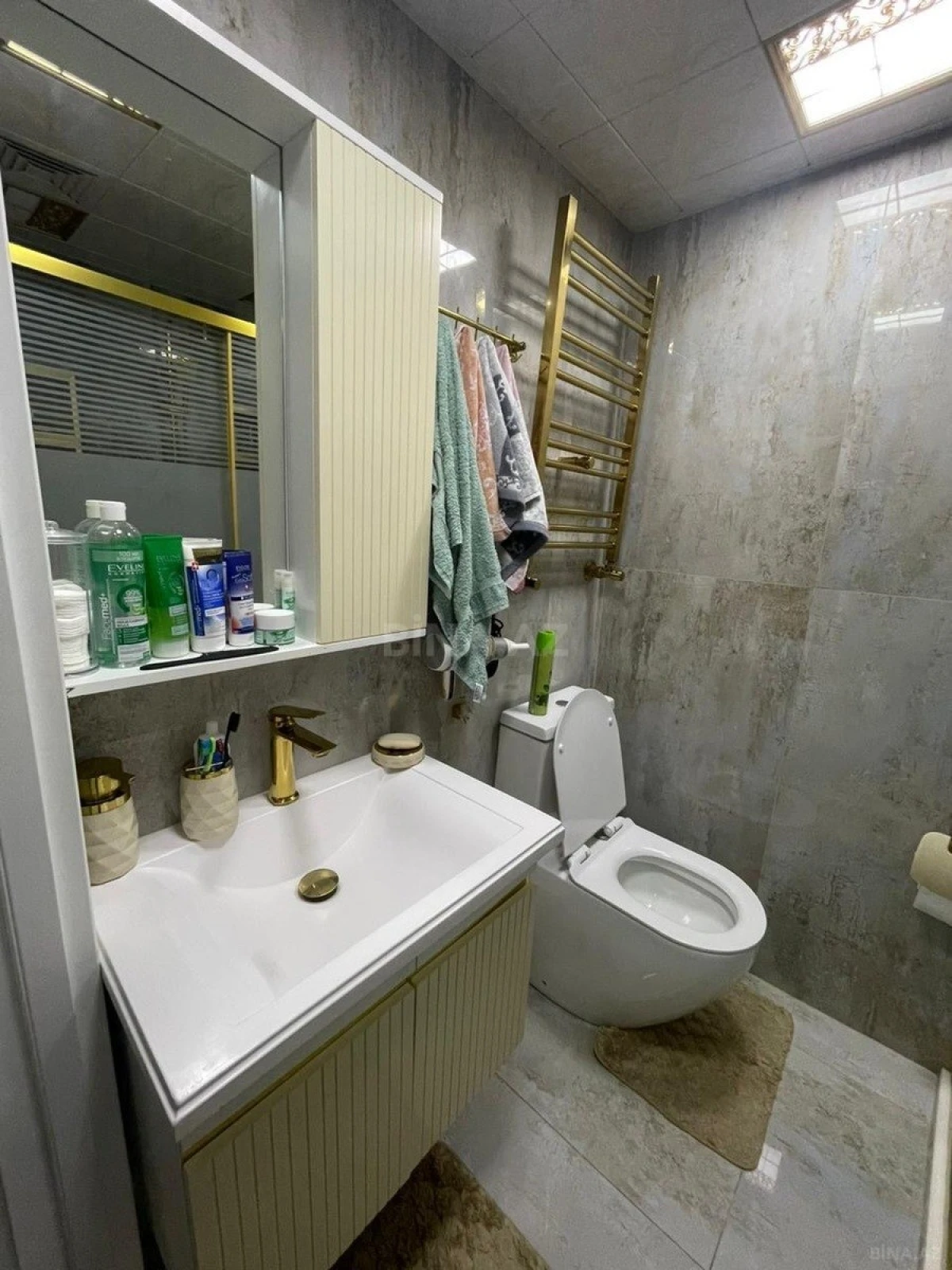 Satılır 3 otaqlı mənzil 71 m²