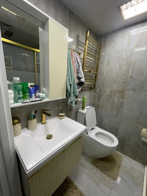 Satılır 3 otaqlı mənzil 71 m²