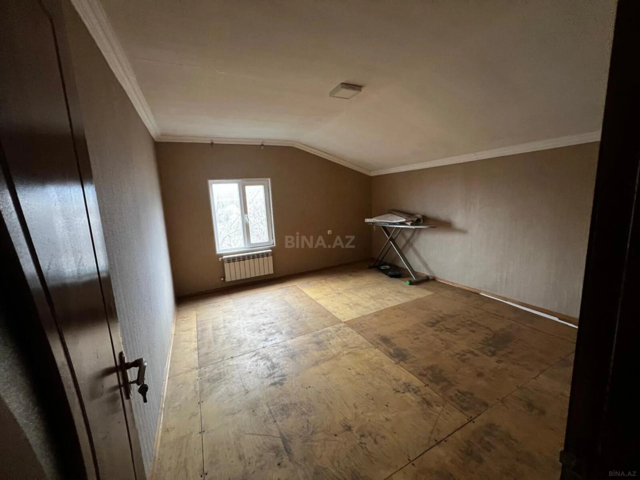 Satılır 5 otaqlı həyət evi 120 m²