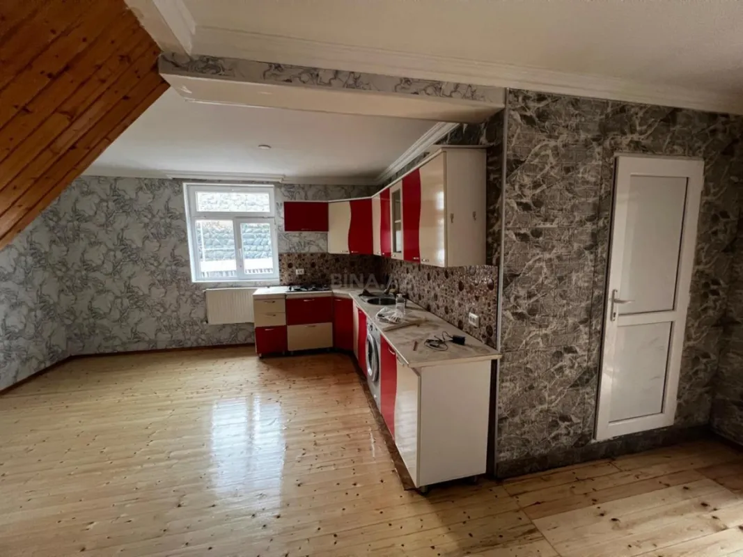 Satılır 5 otaqlı həyət evi 120 m²