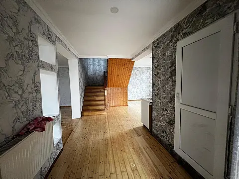 Satılır 5 otaqlı həyət evi 120 m²