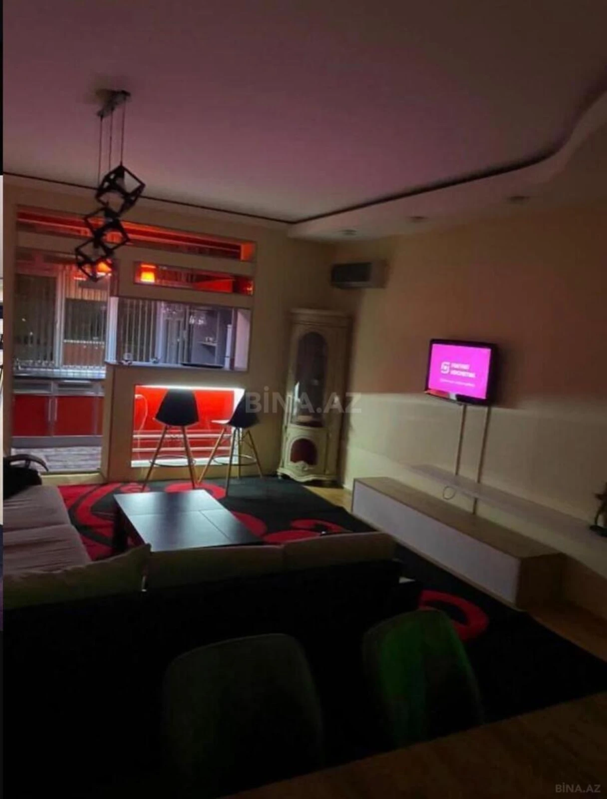 Kirayə verilir 2 otaqlı mənzil 80 m²