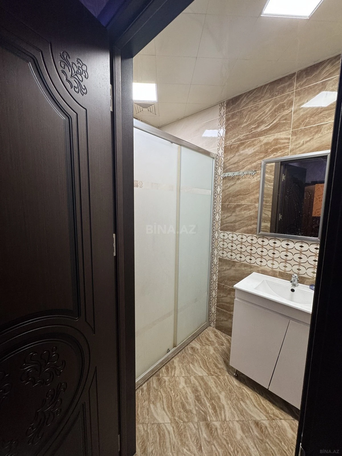 Kirayə verilir 2 otaqlı mənzil 82 m²