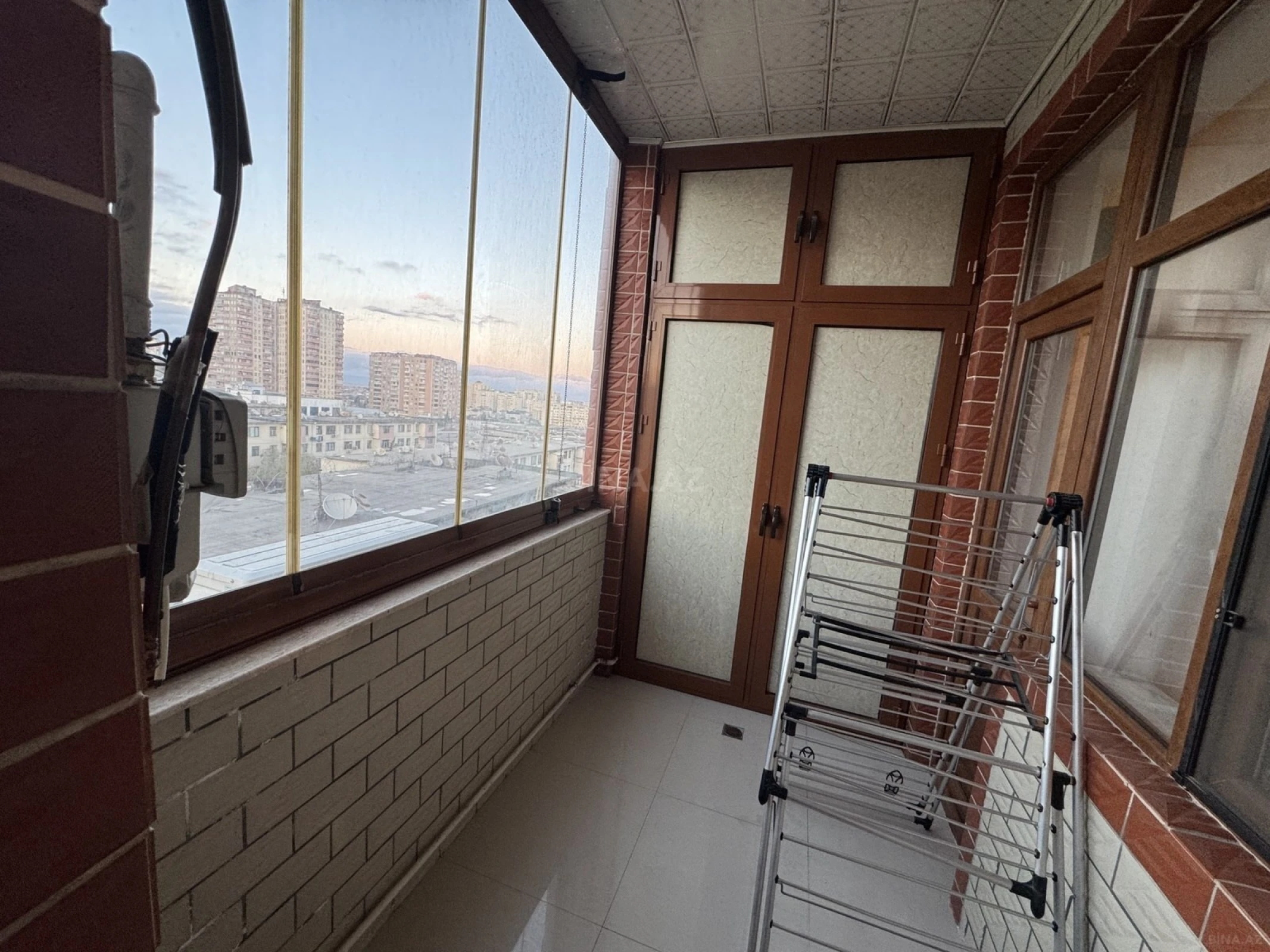 Kirayə verilir 2 otaqlı mənzil 82 m²