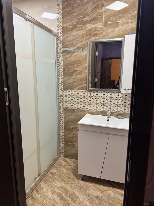 Kirayə verilir 2 otaqlı mənzil 82 m²