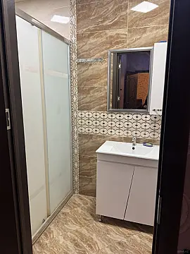Kirayə verilir 2 otaqlı mənzil 82 m²