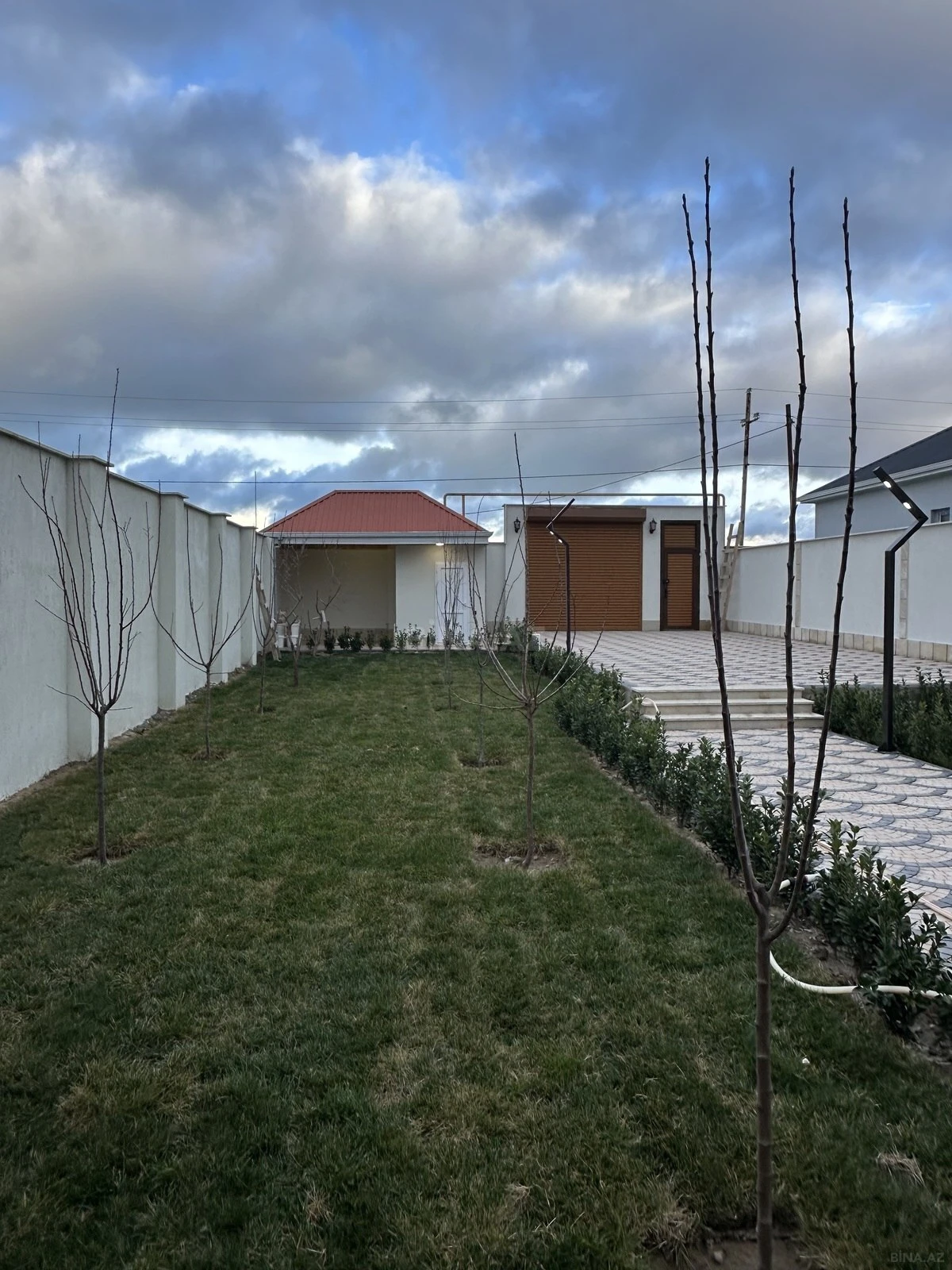 Satılır 4 otaqlı həyət evi 145 m²