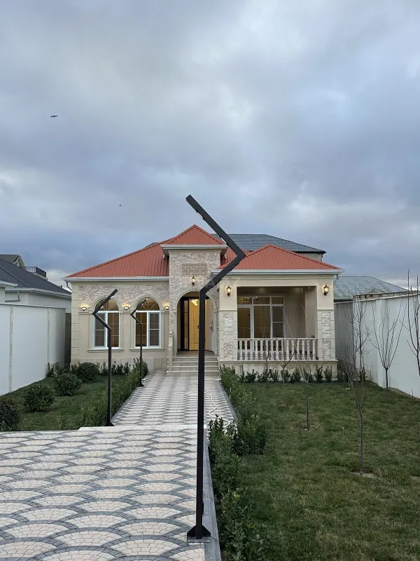 Satılır 4 otaqlı həyət evi 145 m²