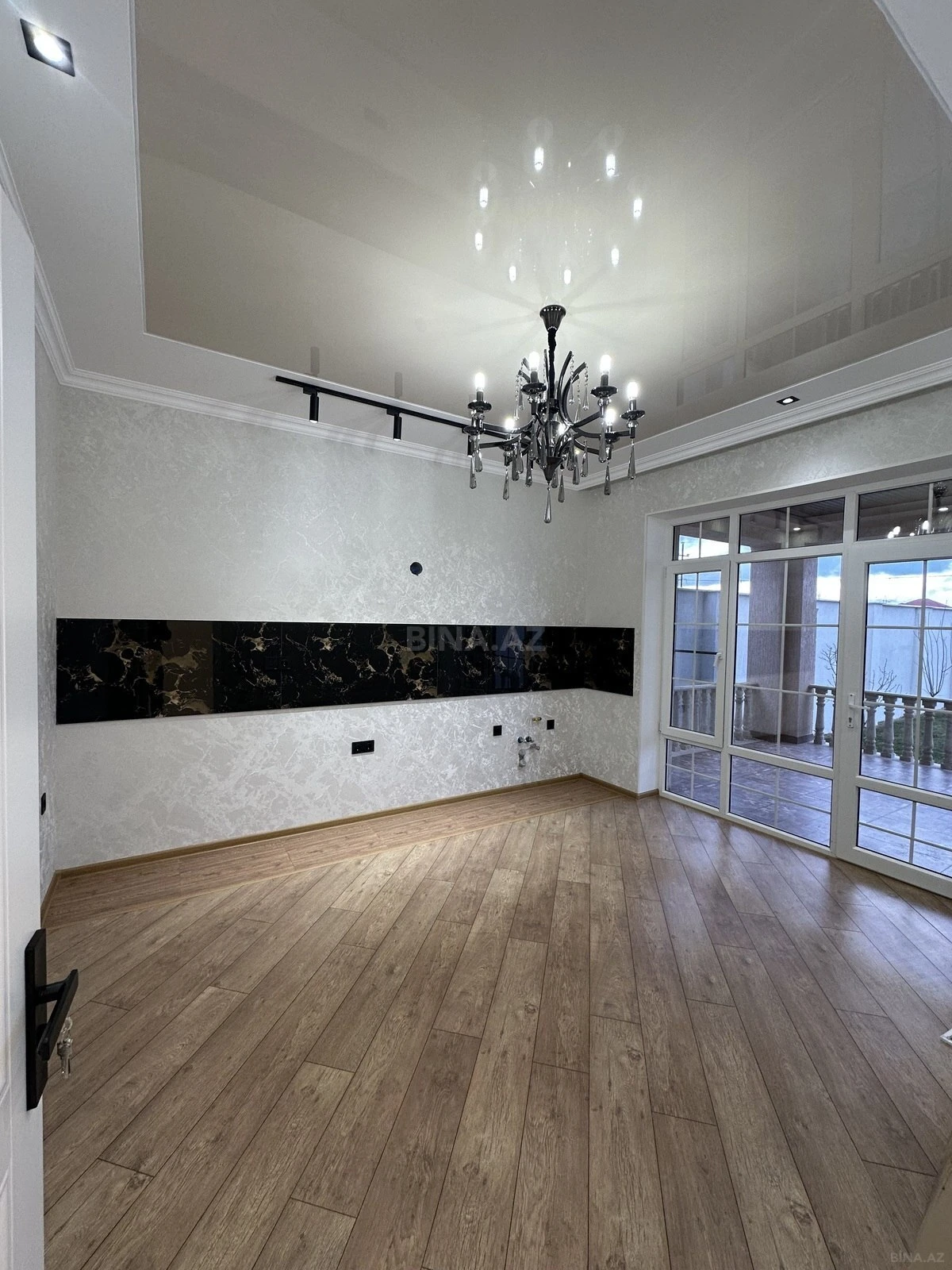 Satılır 4 otaqlı həyət evi 145 m²