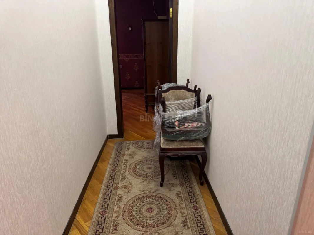 Satılır 3 otaqlı mənzil 140 m²