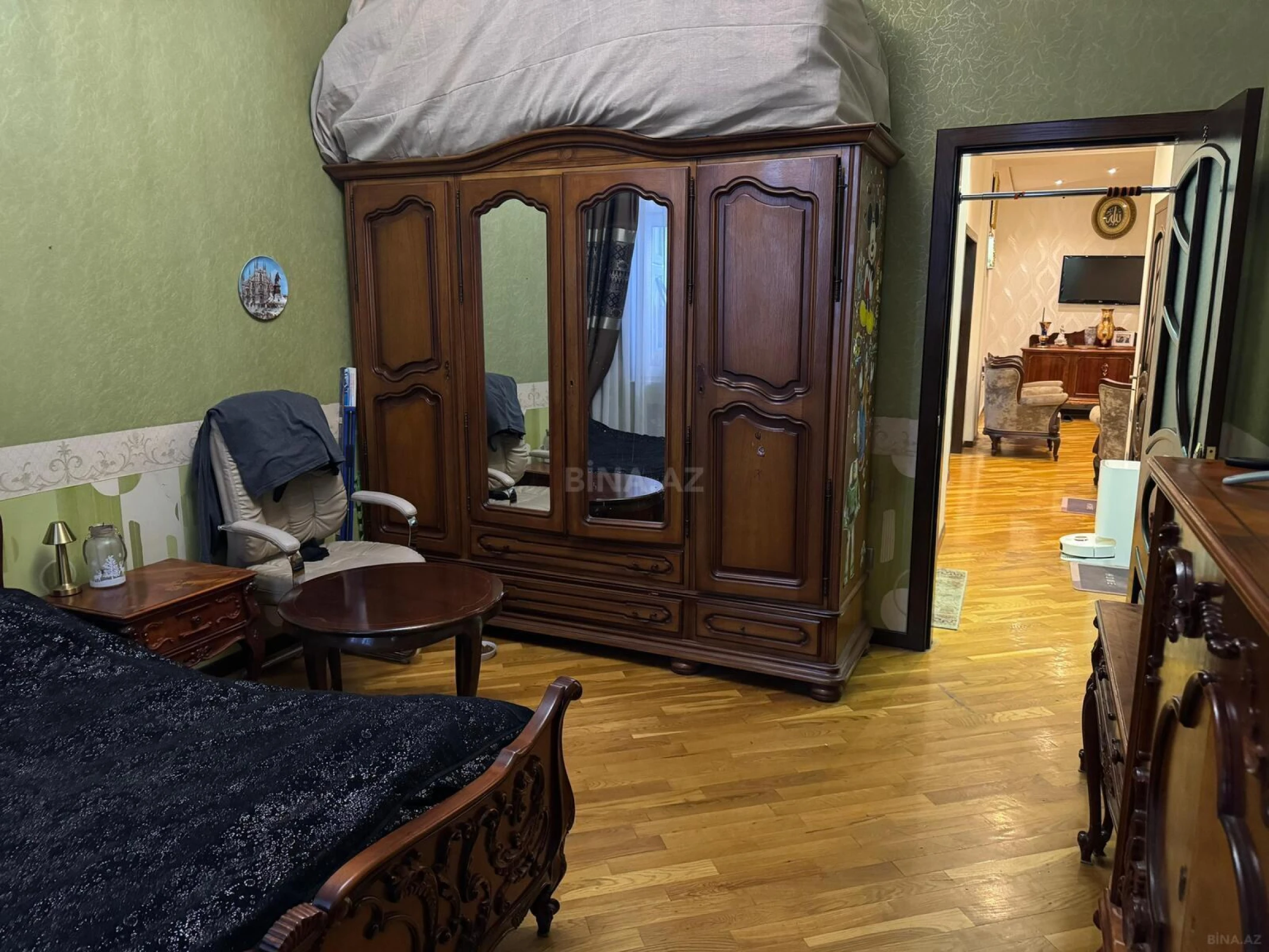 Satılır 3 otaqlı mənzil 140 m²