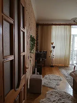 Kirayə verilir 2 otaqlı mənzil 67 m²