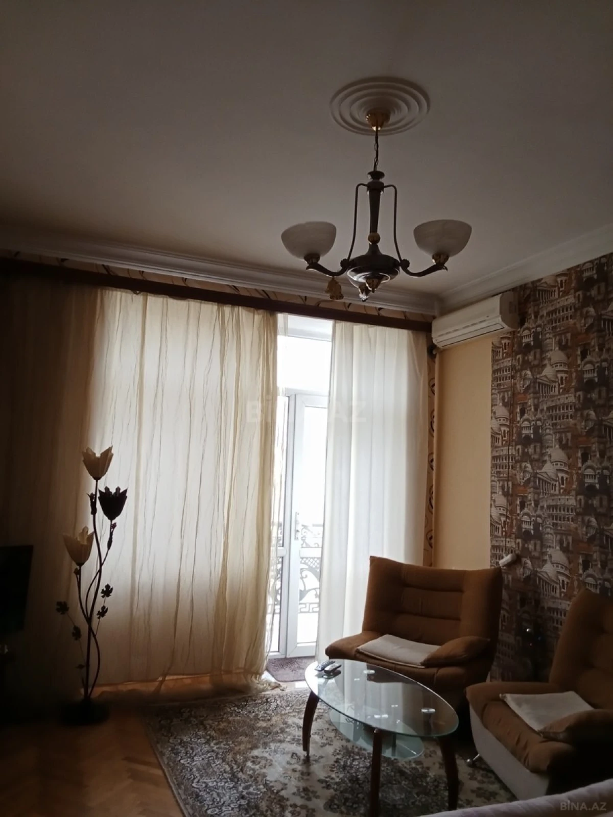 Kirayə verilir 2 otaqlı mənzil 67 m²