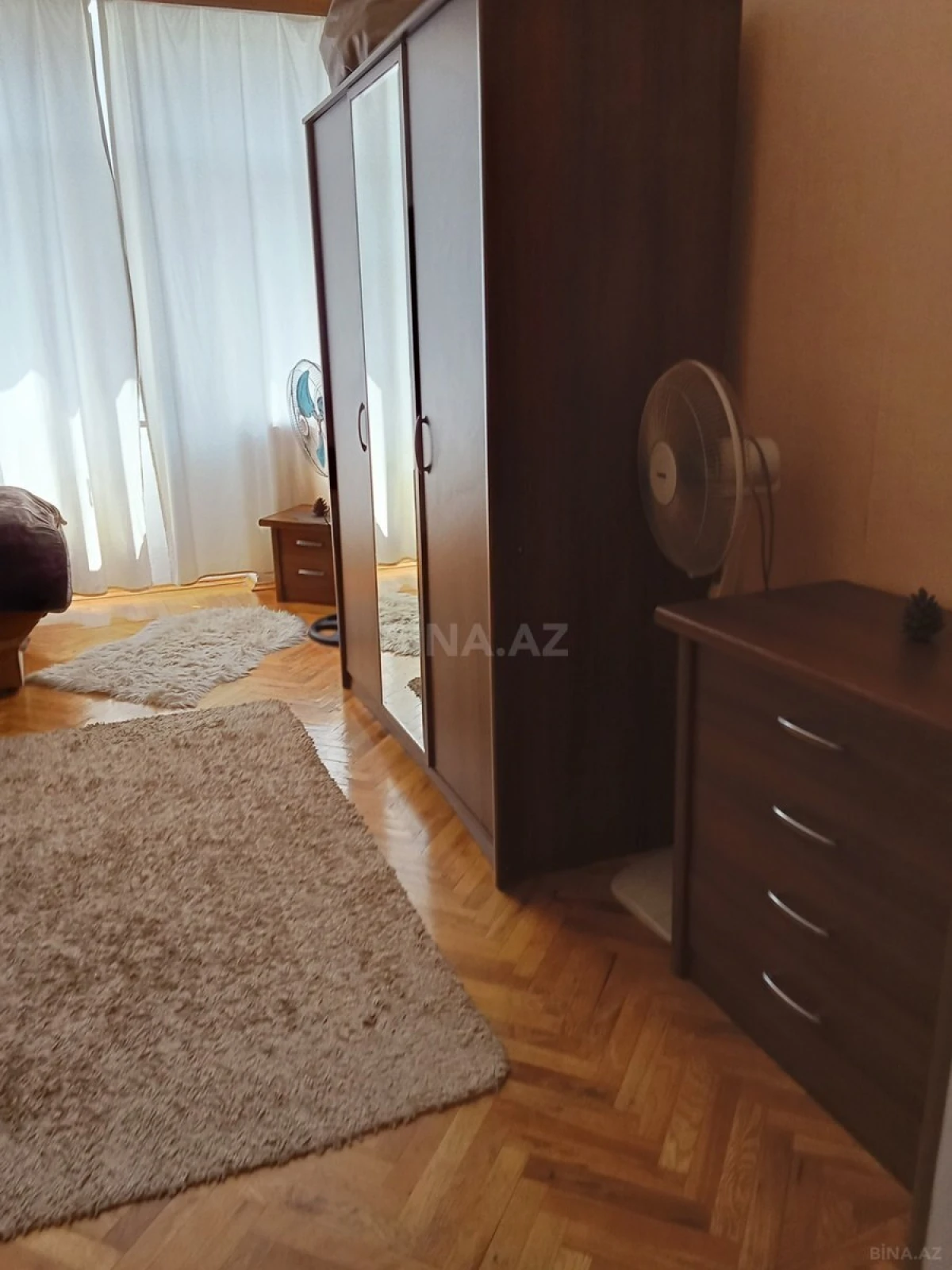 Kirayə verilir 2 otaqlı mənzil 67 m²