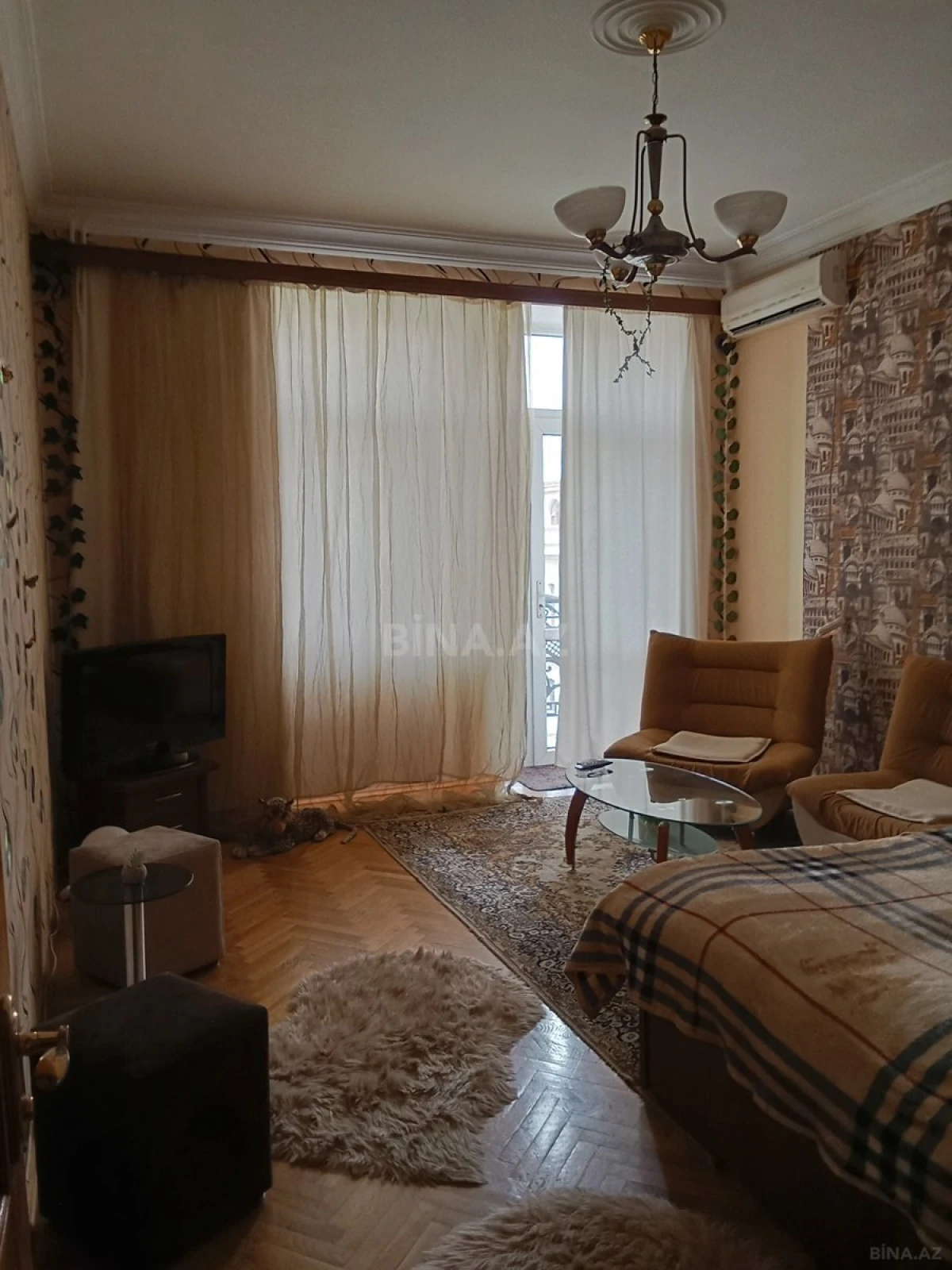 Kirayə verilir 2 otaqlı mənzil 67 m²
