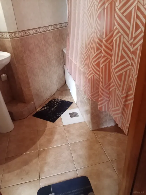 Kirayə verilir 2 otaqlı mənzil 67 m²