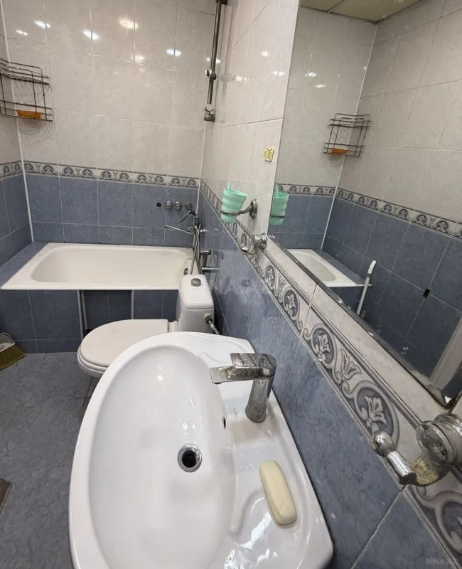 Kirayə verilir 2 otaqlı mənzil 74 m²