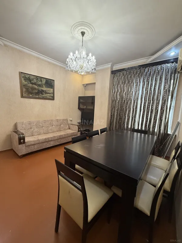 Kirayə verilir 2 otaqlı mənzil 74 m²
