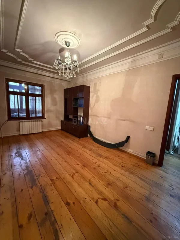 Kirayə verilir 2 otaqlı mənzil 80 m²