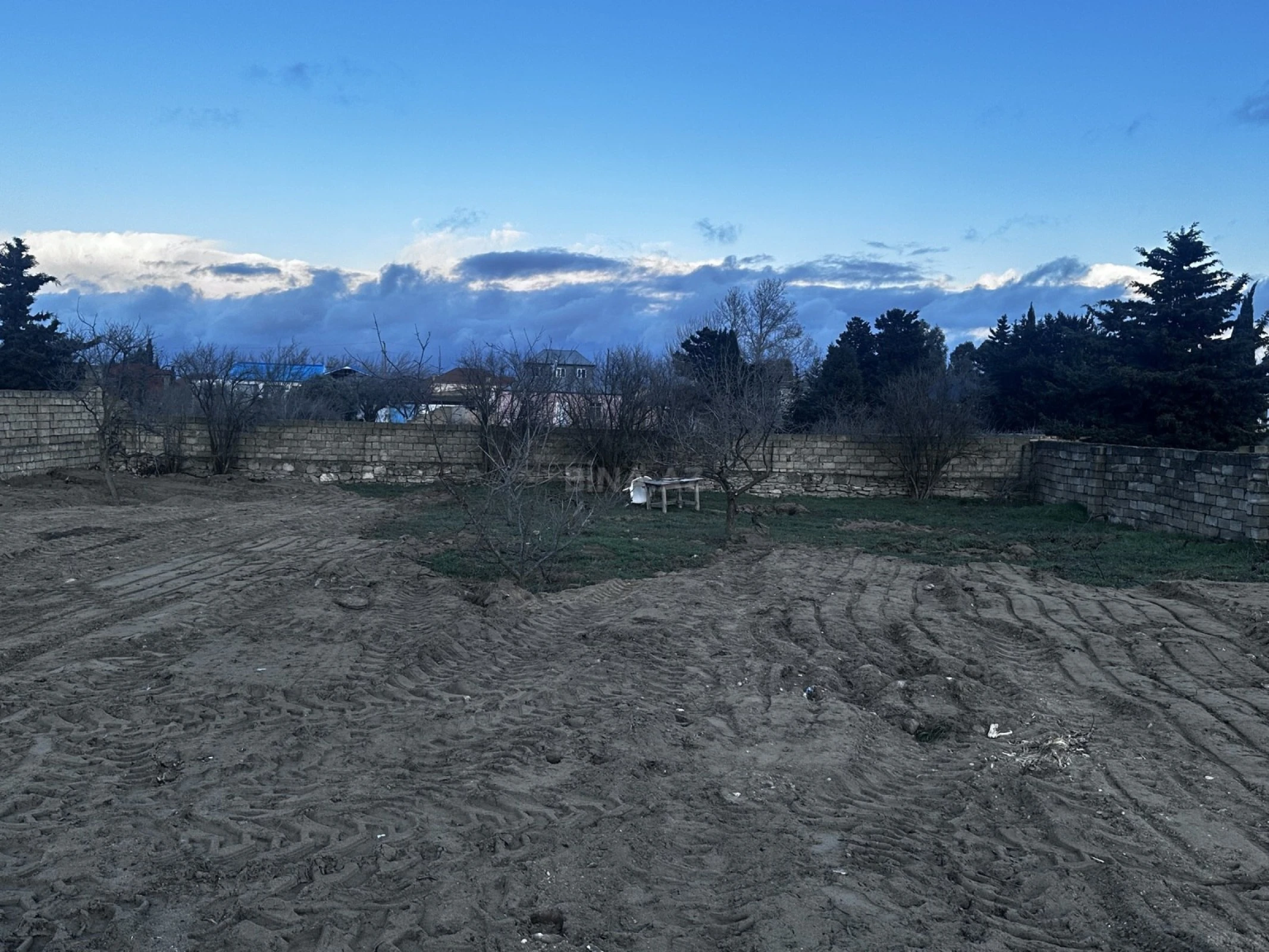 Satılır torpaq sahəsi 4 m²