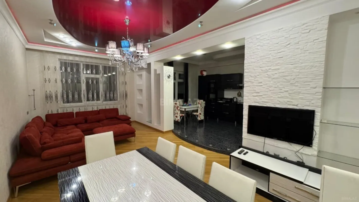 Kirayə verilir 3 otaqlı mənzil 116 m²