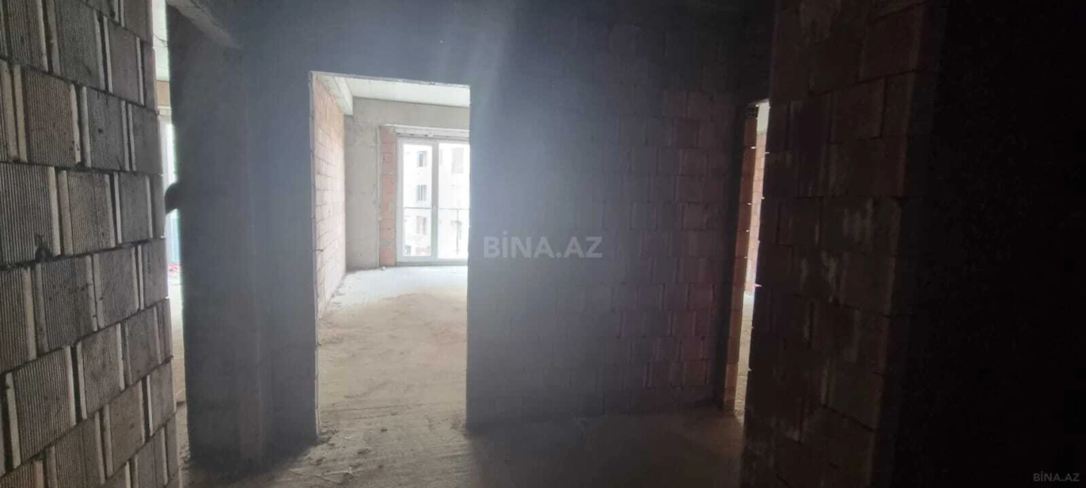 Satılır 3 otaqlı mənzil 110 m²