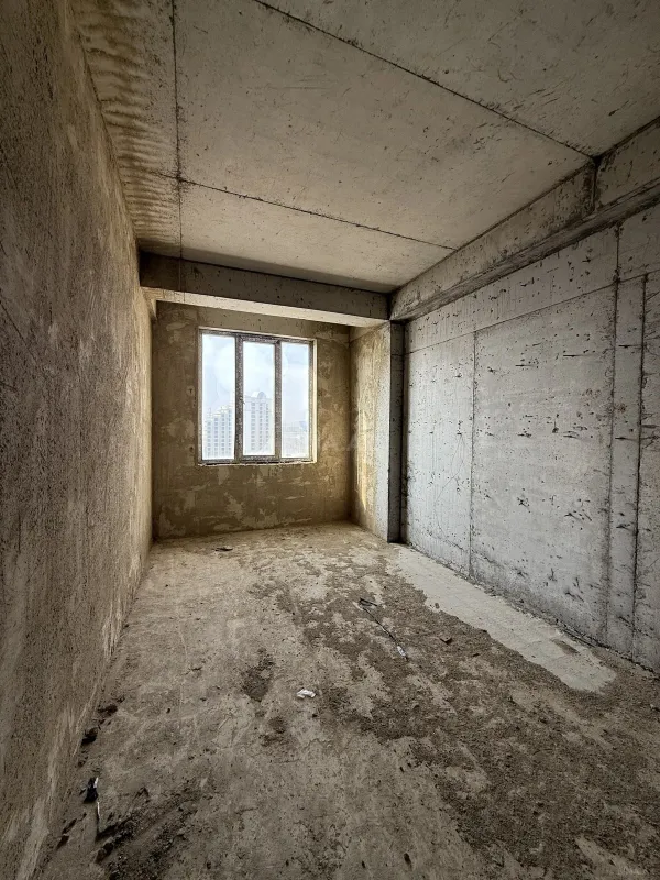 Satılır 2 otaqlı mənzil 69 m²