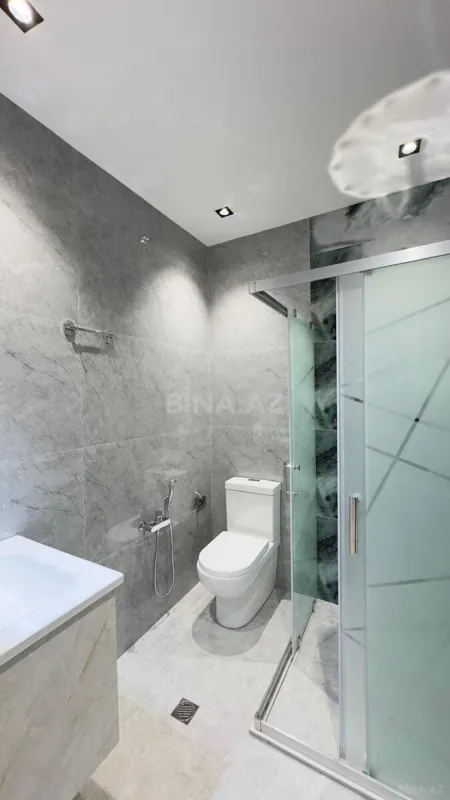 Satılır 4 otaqlı həyət evi 180 m²