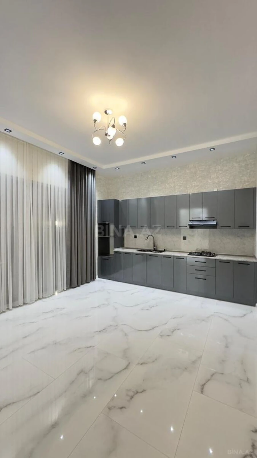 Satılır 4 otaqlı həyət evi 180 m²