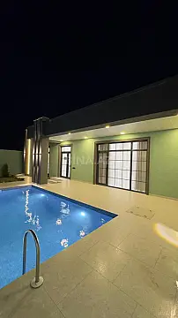 Satılır 4 otaqlı həyət evi 180 m²