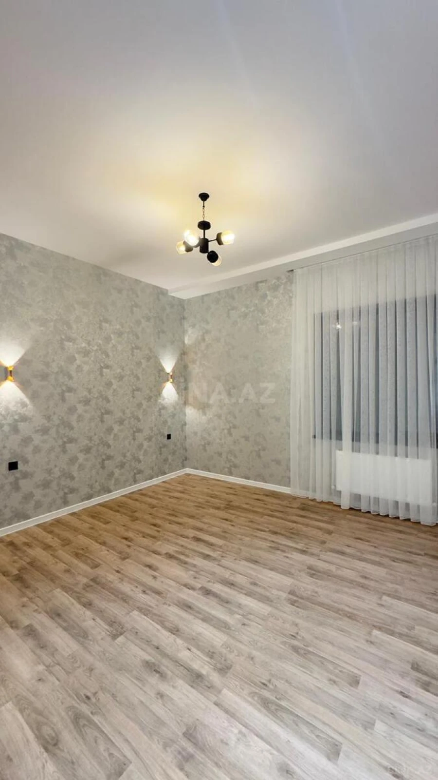 Satılır 4 otaqlı həyət evi 180 m²
