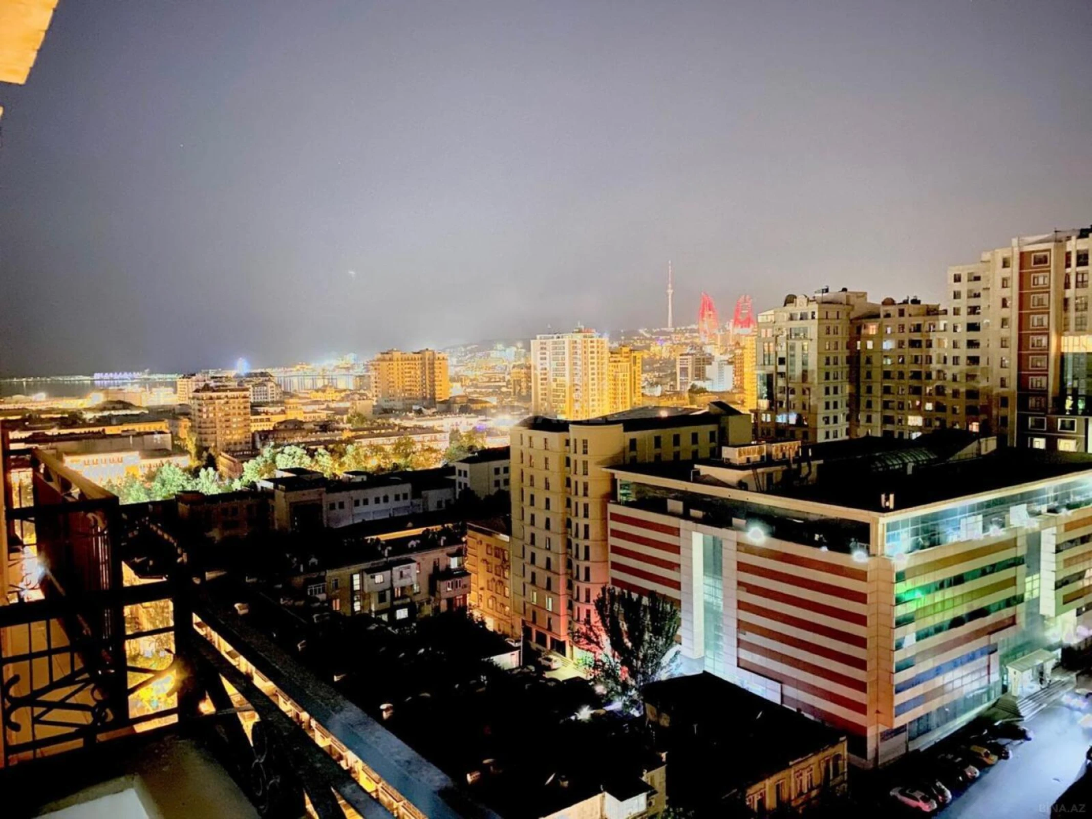 Satılır 3 otaqlı mənzil 140 m²