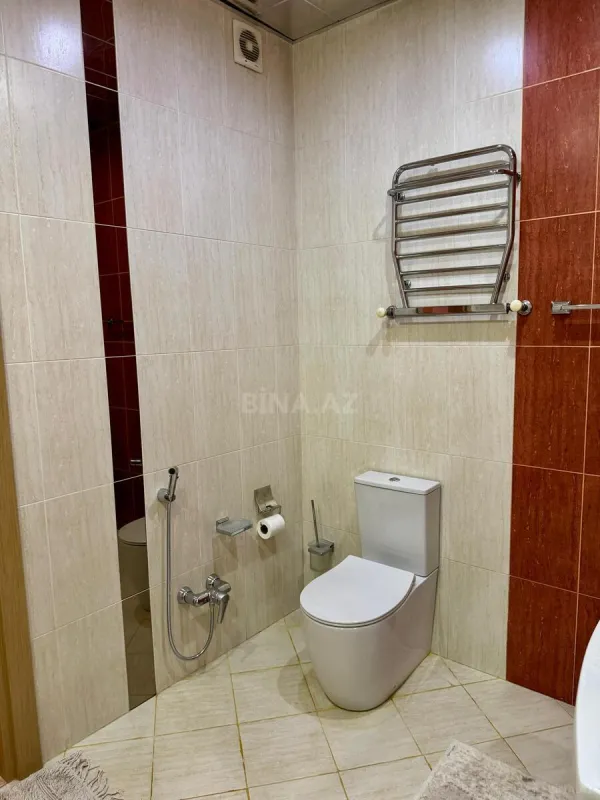 Satılır 3 otaqlı mənzil 140 m²