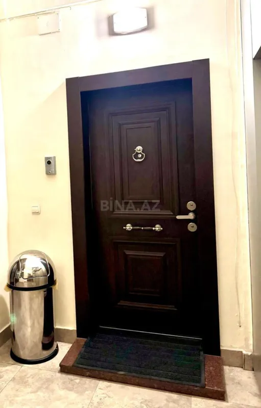 Satılır 3 otaqlı mənzil 140 m²