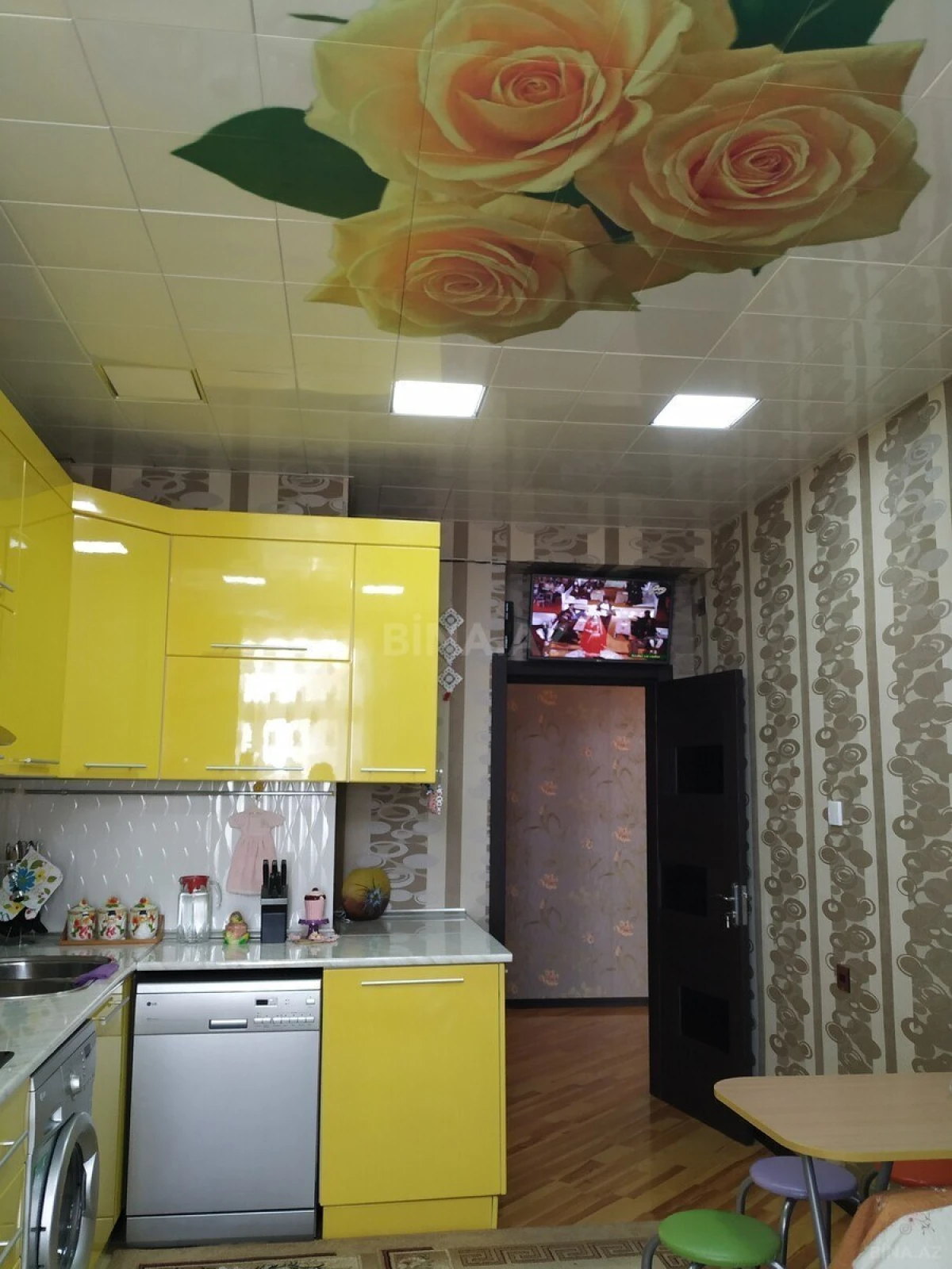 Satılır 2 otaqlı mənzil 90 m²