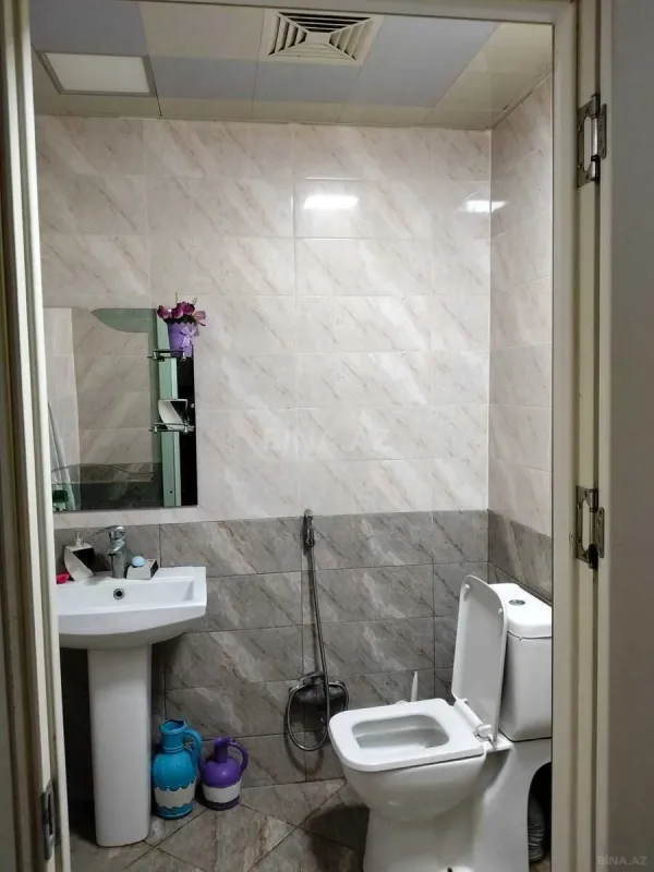 Satılır 4 otaqlı mənzil 140 m²