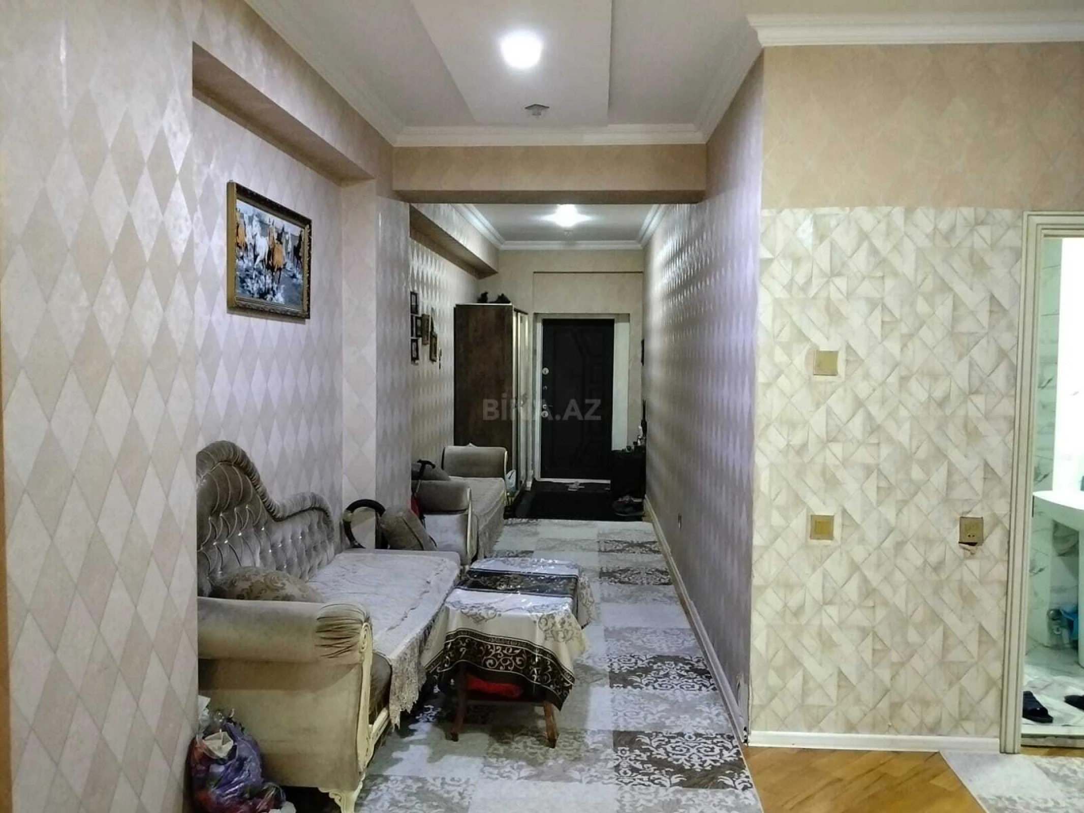 Satılır 4 otaqlı mənzil 140 m²