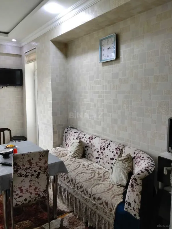 Satılır 4 otaqlı mənzil 140 m²