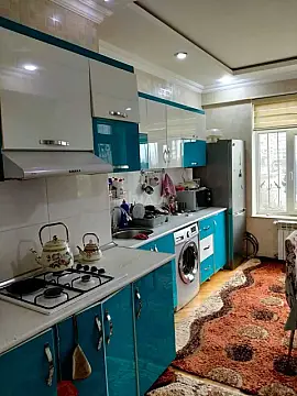 Satılır 4 otaqlı mənzil 140 m²