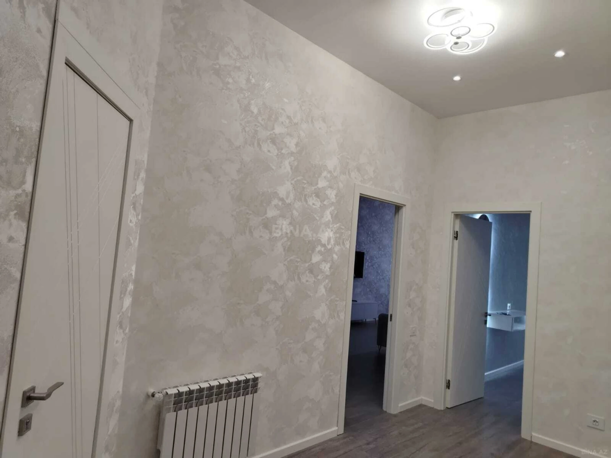 Kirayə verilir 2 otaqlı mənzil 100 m²