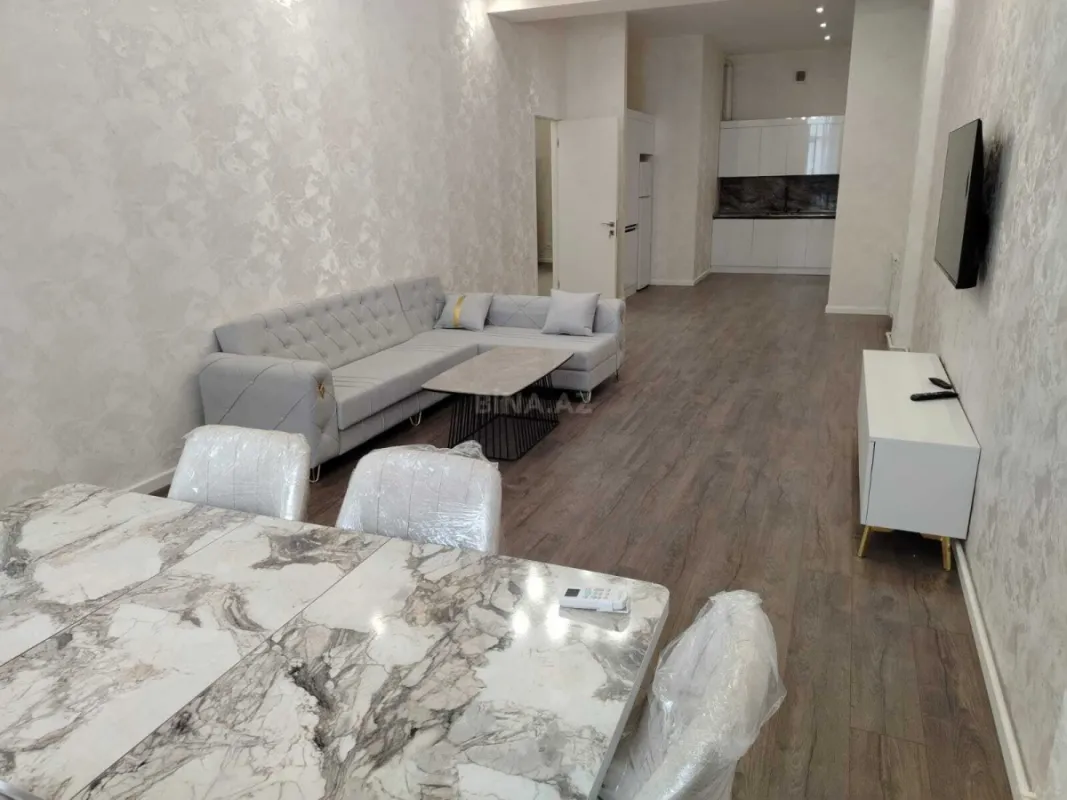 Kirayə verilir 2 otaqlı mənzil 100 m²